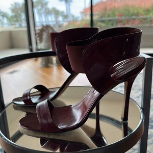 MANOLO BLAHNIK Burgundy Open Toe Strappy Sandals Heels
